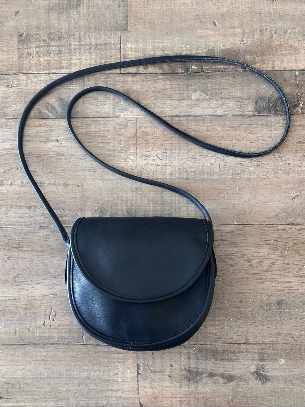 Vintage Coach Casey black bag 9923